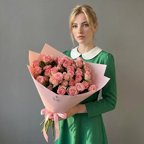 11 Роз Кустовых "Мадам Бомбастик" 50 см