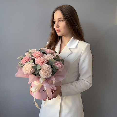 Коробка с цветами. Диантус Нежный Микс 11 шт, Эвкалипт.